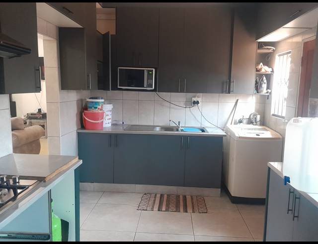 3 BEDROOM HOUSE FOR SALE IN GEELHOUTPARK